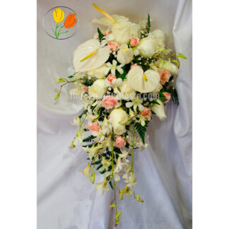 Dendrobium rosas y anthurios