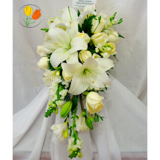 Ramo con freesia perritos rosas y lilis