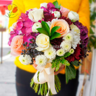 Ramo de rosa hortensia y ranunculos