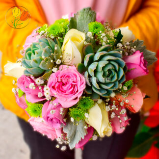 Ramo de rosa y suculenta